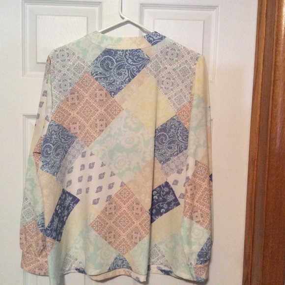 Top - Picture 2 of 3